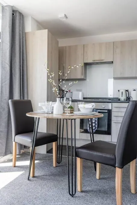 Heathrow Gateway Apartment With Balcony And Apartment Colnbrook 0*,  Wielka Brytania